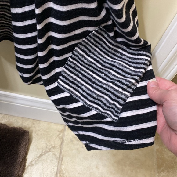 Cable & Gauge womens hooded sweatshirt - Picture 4 of 6